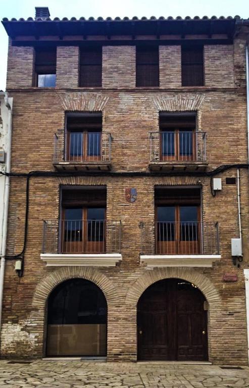 Plaza Apartamentos Binefar Exterior photo